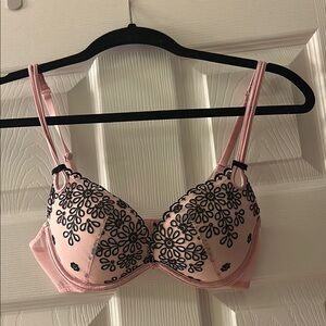 Victoria’s Secret Pink Lace Bra